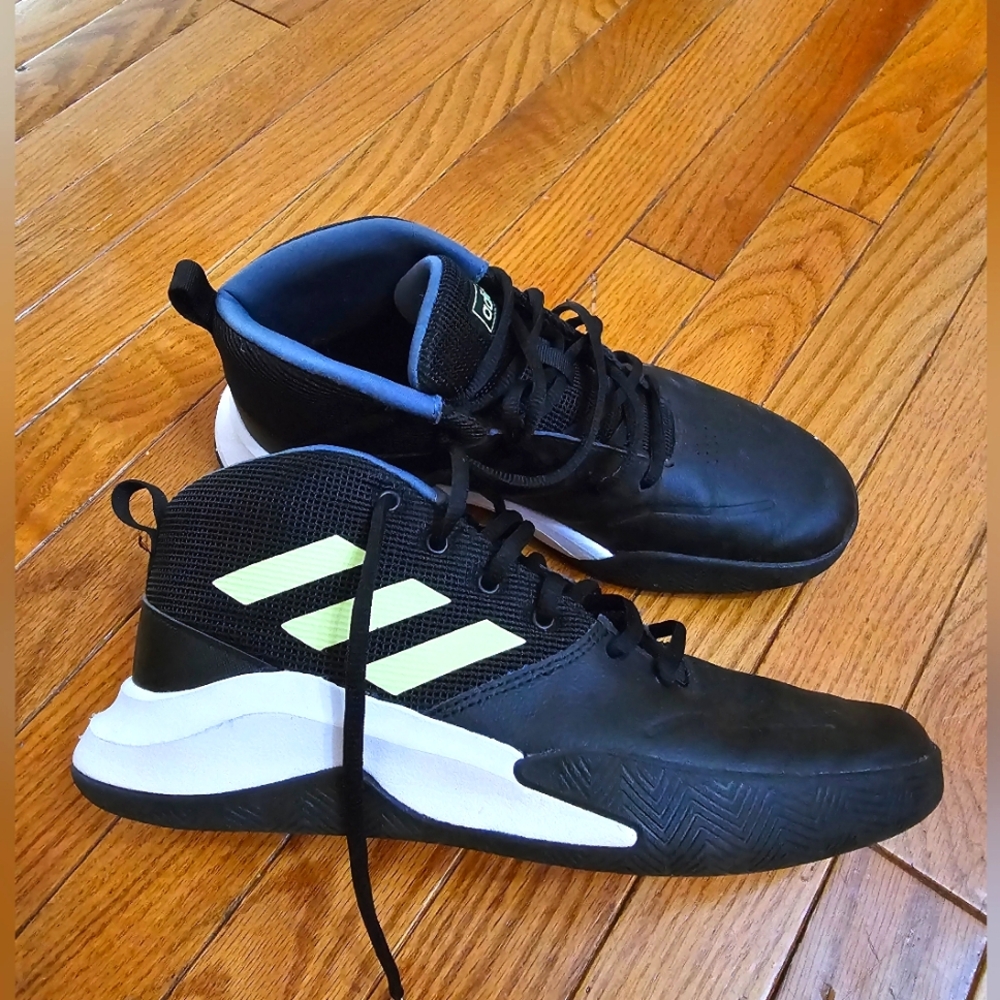 Mens Adidas Sneakers Brand New
